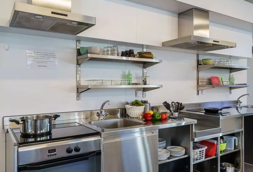 Отель Chalet Hostel @ Backpackers Villa Interlaken