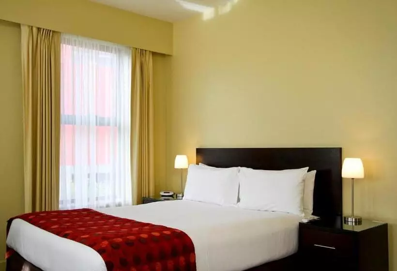 ホテル Comfort Inn & Suites City Views