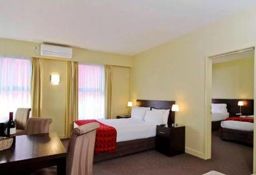 ホテル Comfort Inn & Suites City Views