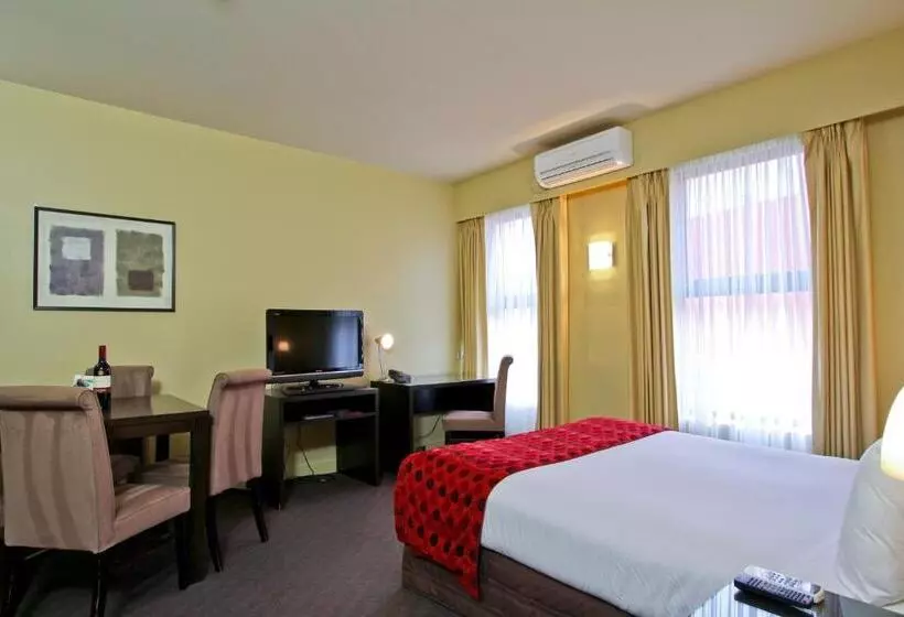 ホテル Comfort Inn & Suites City Views