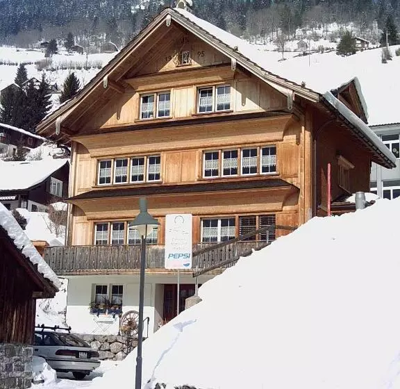 ホテル Gasthaus Schäfli