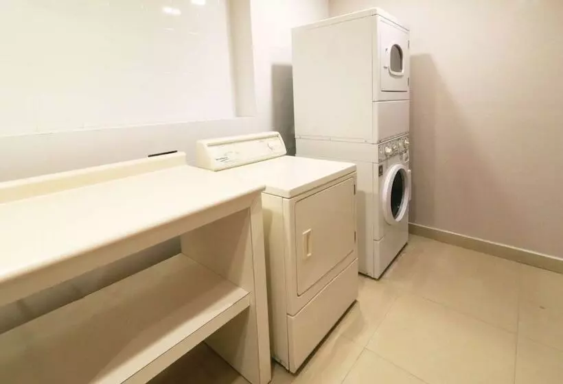 هتل Hampton By Hilton Chihuahua