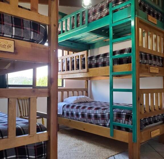 فندق Hostal Pata De Perro