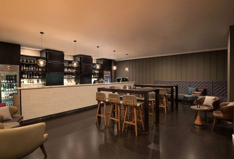 酒店 Mantra On Russell