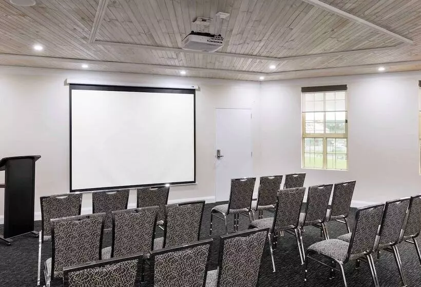 호텔 Mercure Goulburn