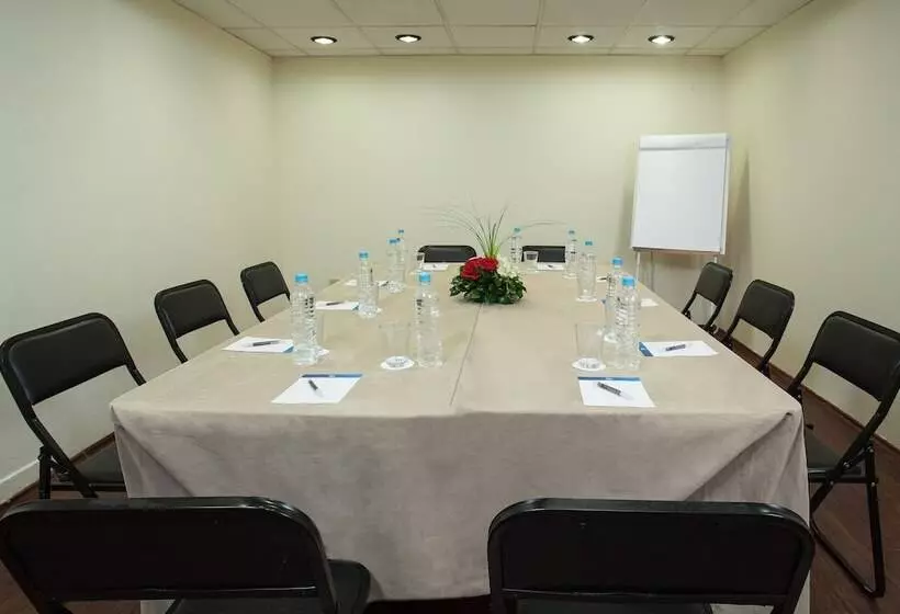 هتل NH Coatzacoalcos