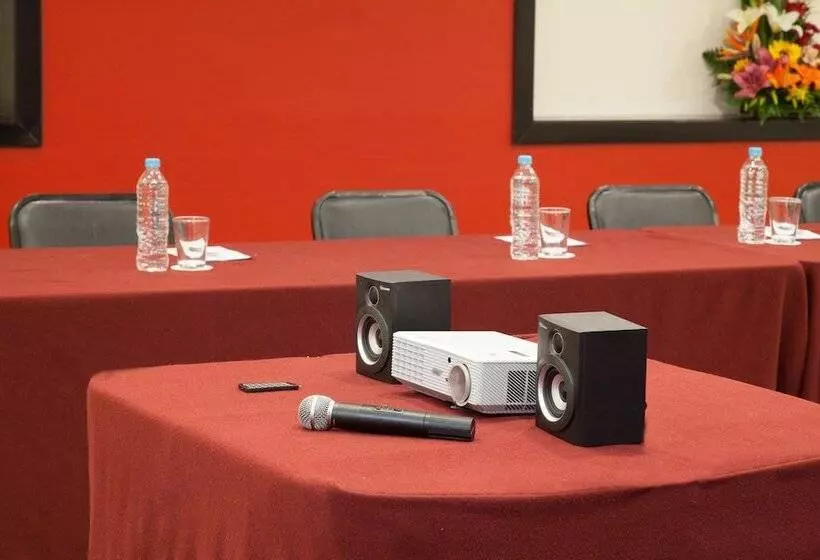 هتل NH Coatzacoalcos