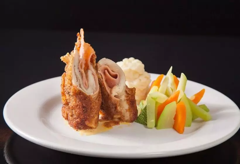 هتل NH Coatzacoalcos