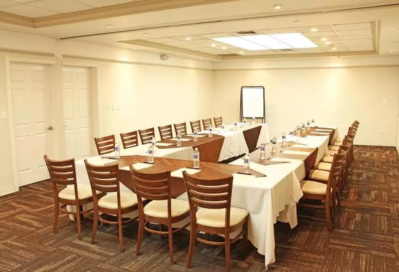 ホテル Plaza De Oro