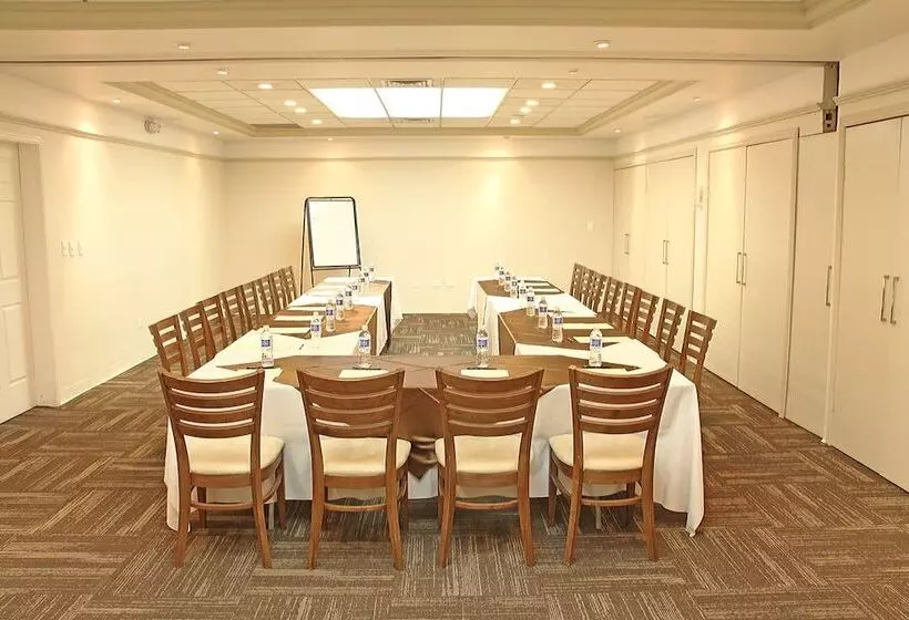 ホテル Plaza De Oro