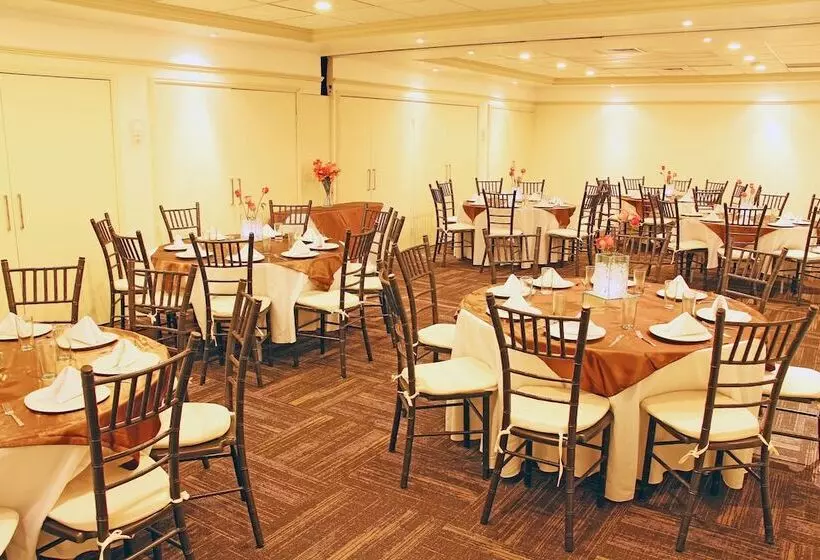 ホテル Plaza De Oro