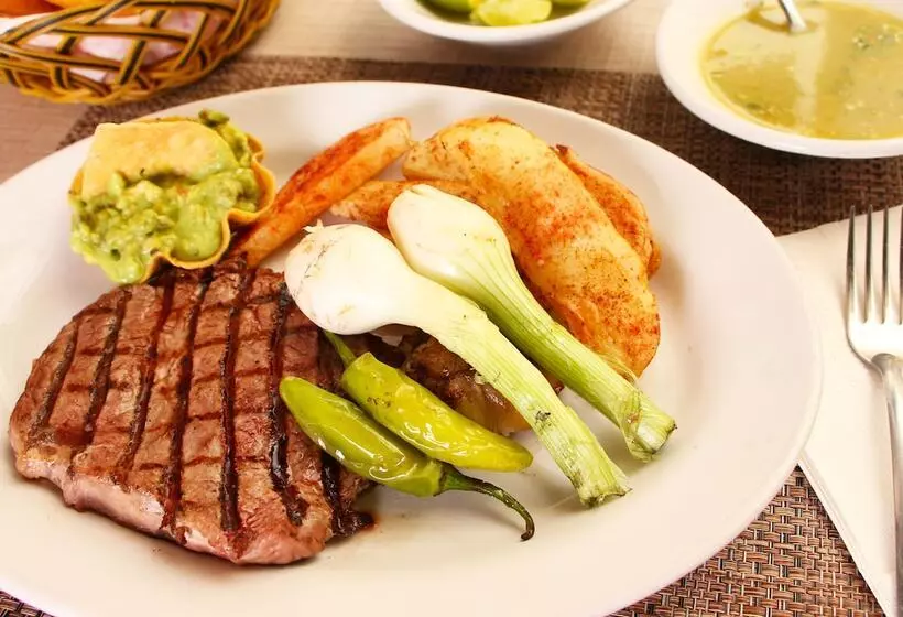 ホテル Plaza De Oro