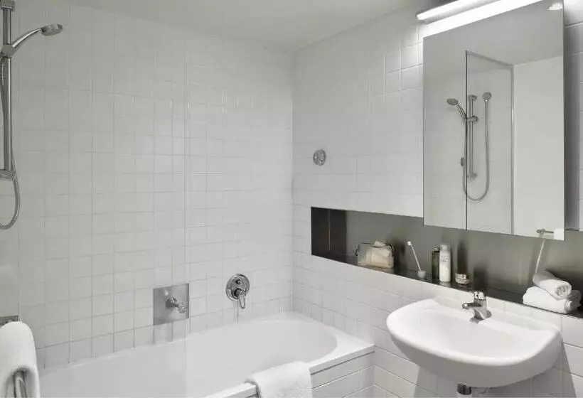 Punthill Apartment Hotel   Little Bourke