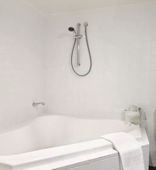 Punthill Apartment Hotel   Little Bourke