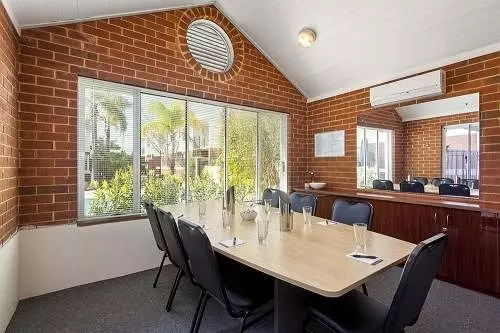 ホテル Comfort Apartments South Perth