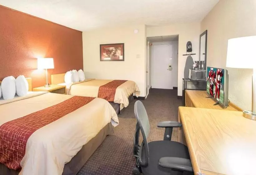 هتل Days Inn By Wyndham Williamsport