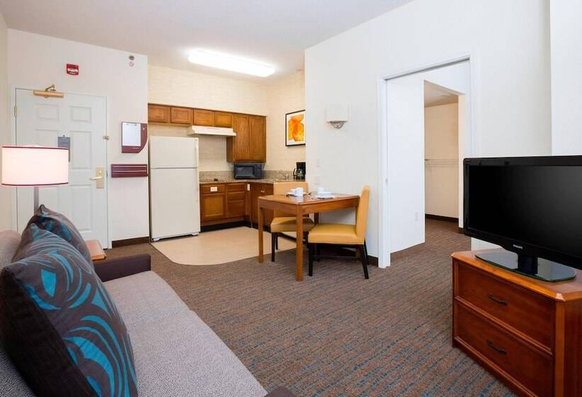 Отель Residence Inn Kansas City Olathe