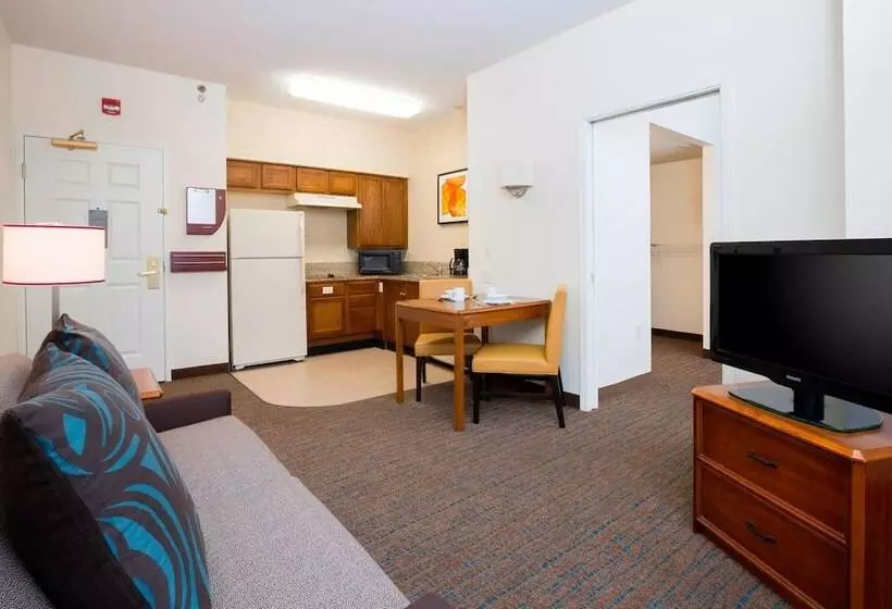 Отель Residence Inn Kansas City Olathe