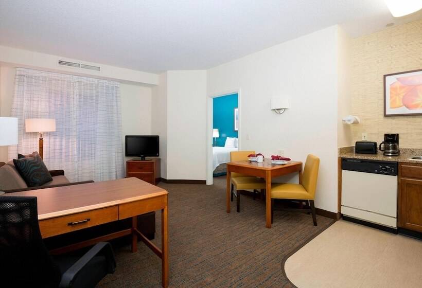 Отель Residence Inn Kansas City Olathe