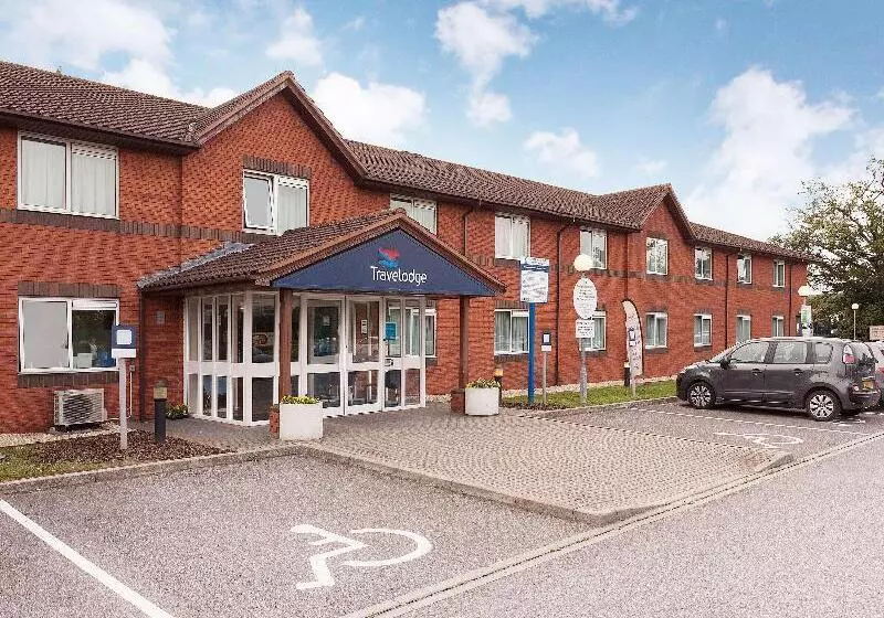 Отель Travelodge Newbury Chieveley M4
