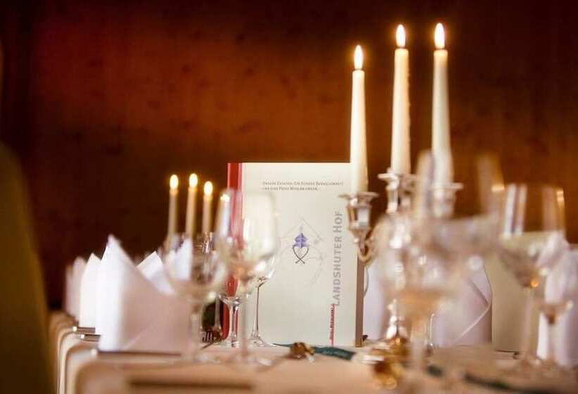 Отель Und Restaurant Landshuter Hof