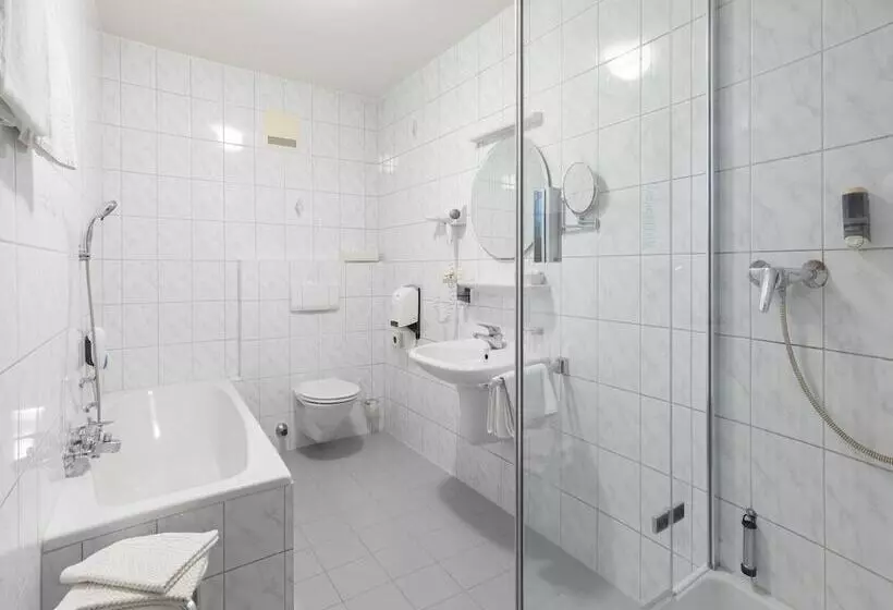 酒店 Und Restaurant Landshuter Hof