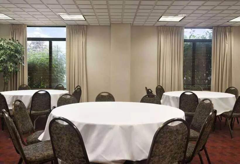 בית מלון כפרי Wingate By Wyndham Schaumburg