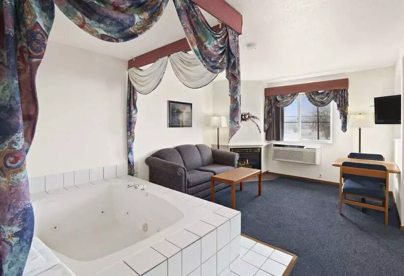 Мотель Super 8 By Wyndham Swift Current