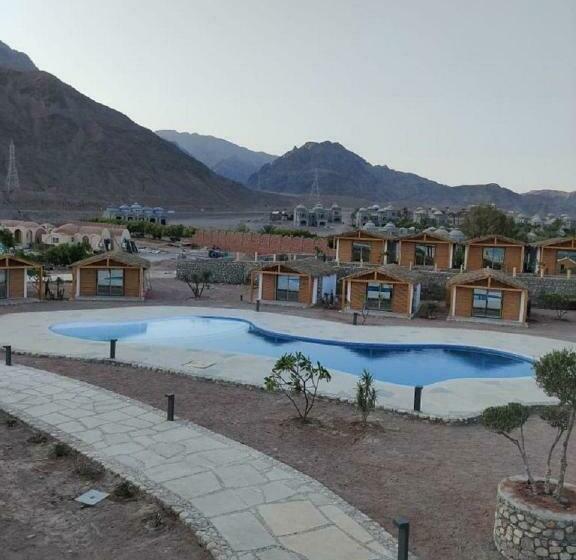 هتل Ananda Beach Camp