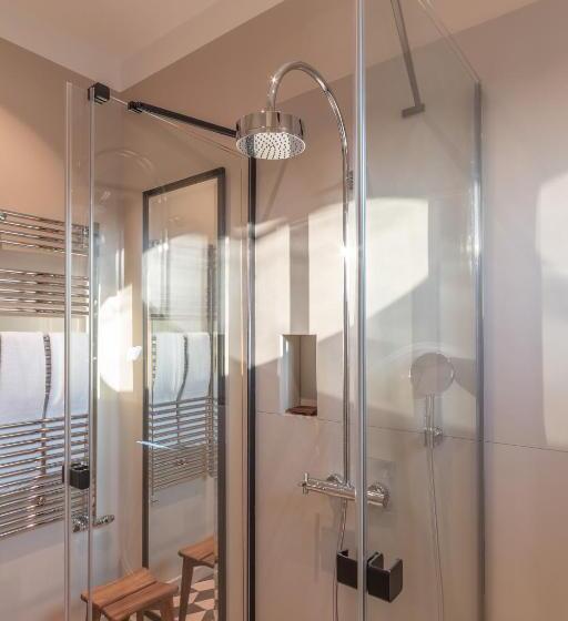 هتل Bagatelle Gardenhouse