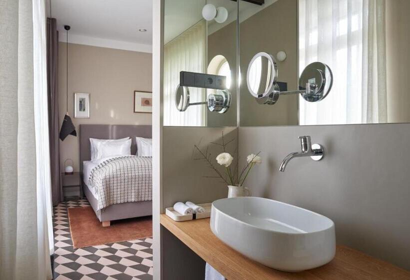 هتل Bagatelle Gardenhouse