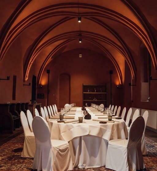 Отель Broederenklooster