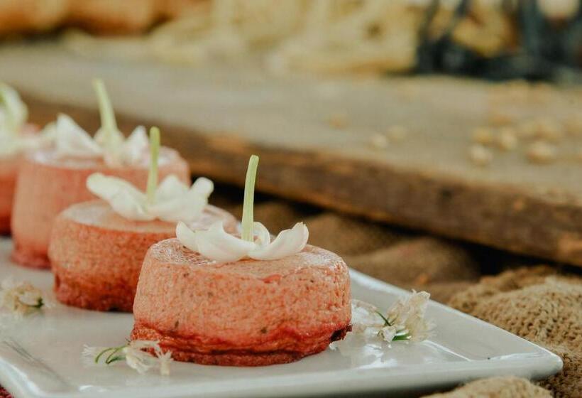 Hotel La Restuccia   Masseria Urban