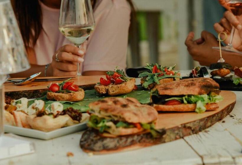 Hotel La Restuccia   Masseria Urban