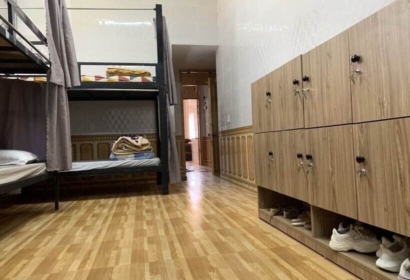 Lee Na Hotel   Hostel