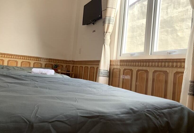 Lee Na Hotel   Hostel