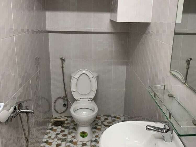 Lee Na Hotel   Hostel