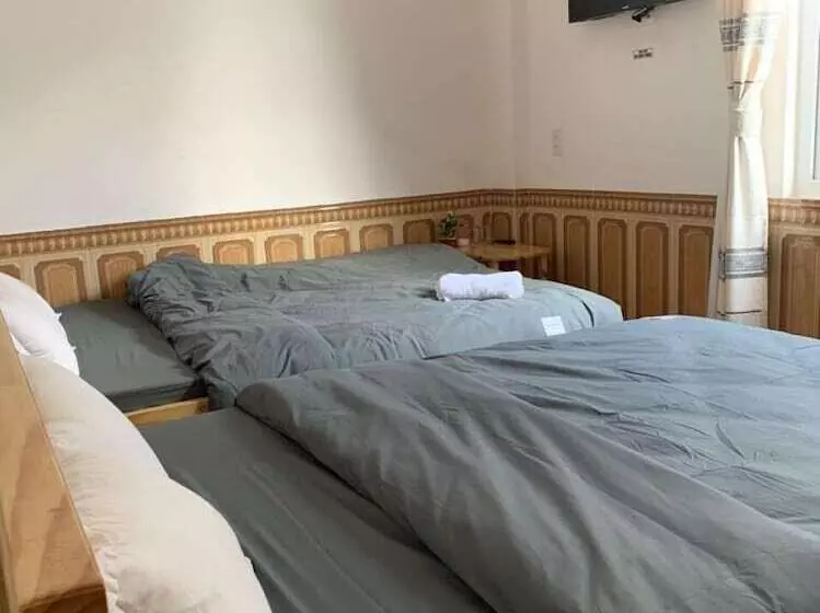 Lee Na Hotel   Hostel