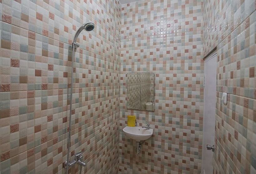 פנסיון Aziz Guest House Syariah