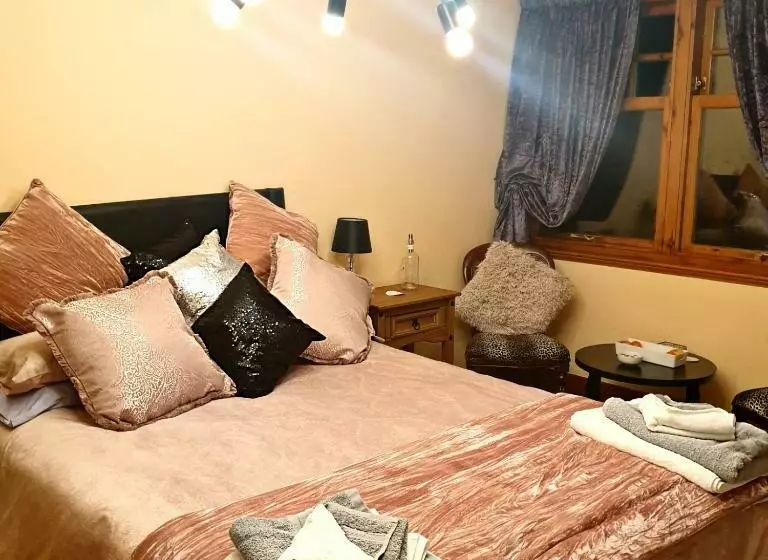 Majatalo Bogenraith House