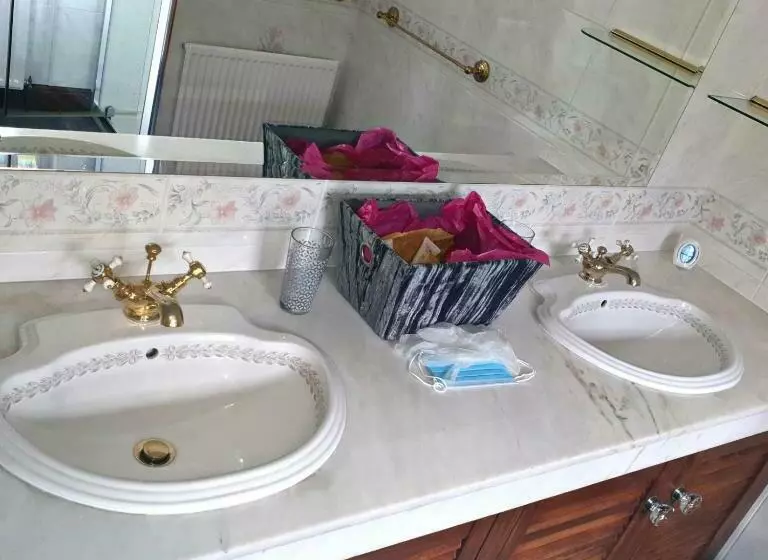 Majatalo Bogenraith House