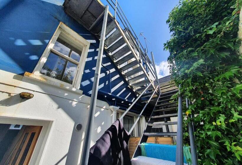 The Grapevine Hostel