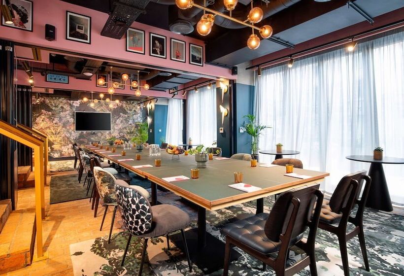 Yotel Manchester Deansgate