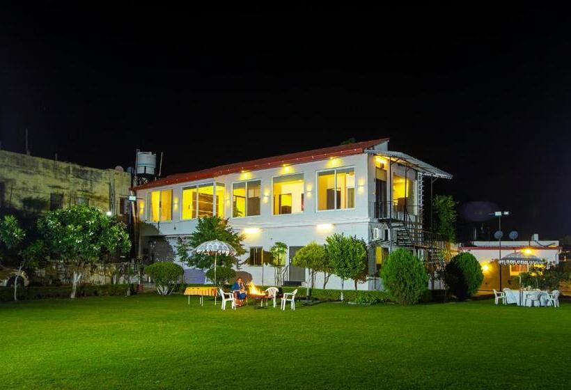 تختخواب و صبحانه Family Vacay In Green Settings