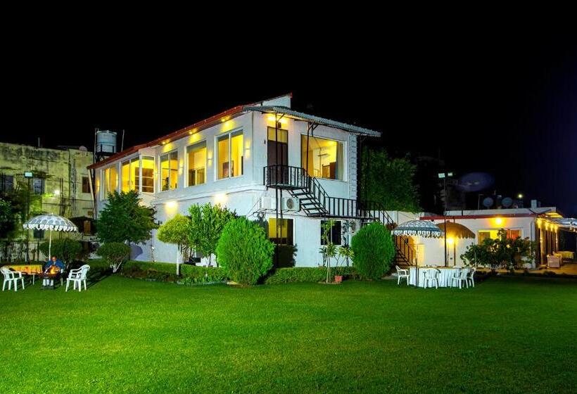 تختخواب و صبحانه Family Vacay In Green Settings