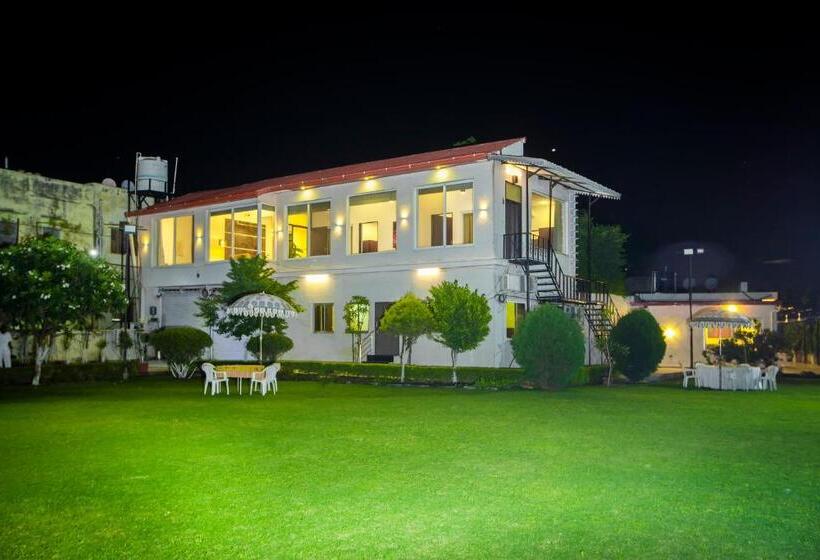 تختخواب و صبحانه Family Vacay In Green Settings