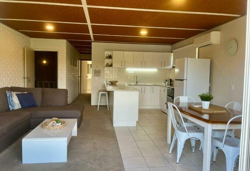 Gowings Of Mallacoota