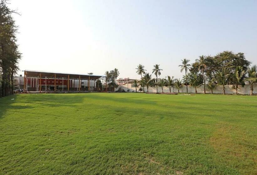 Hotel Capital O Shagun Farms