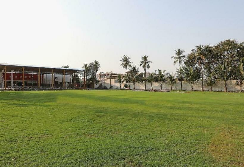 Hotel Capital O Shagun Farms