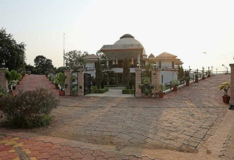 Hotel Capital O Shagun Farms